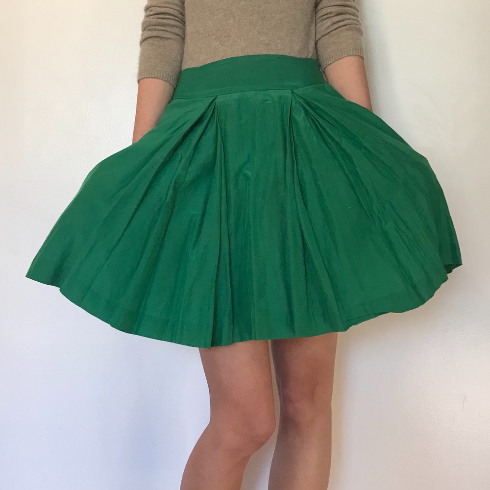 Banana Republic green skirt with pockets - size 00